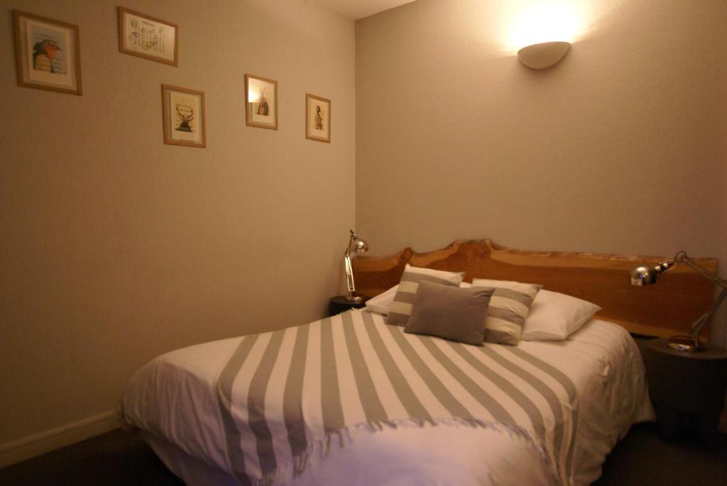 Hotel De La Placette Barcelonnette Szoba fotó